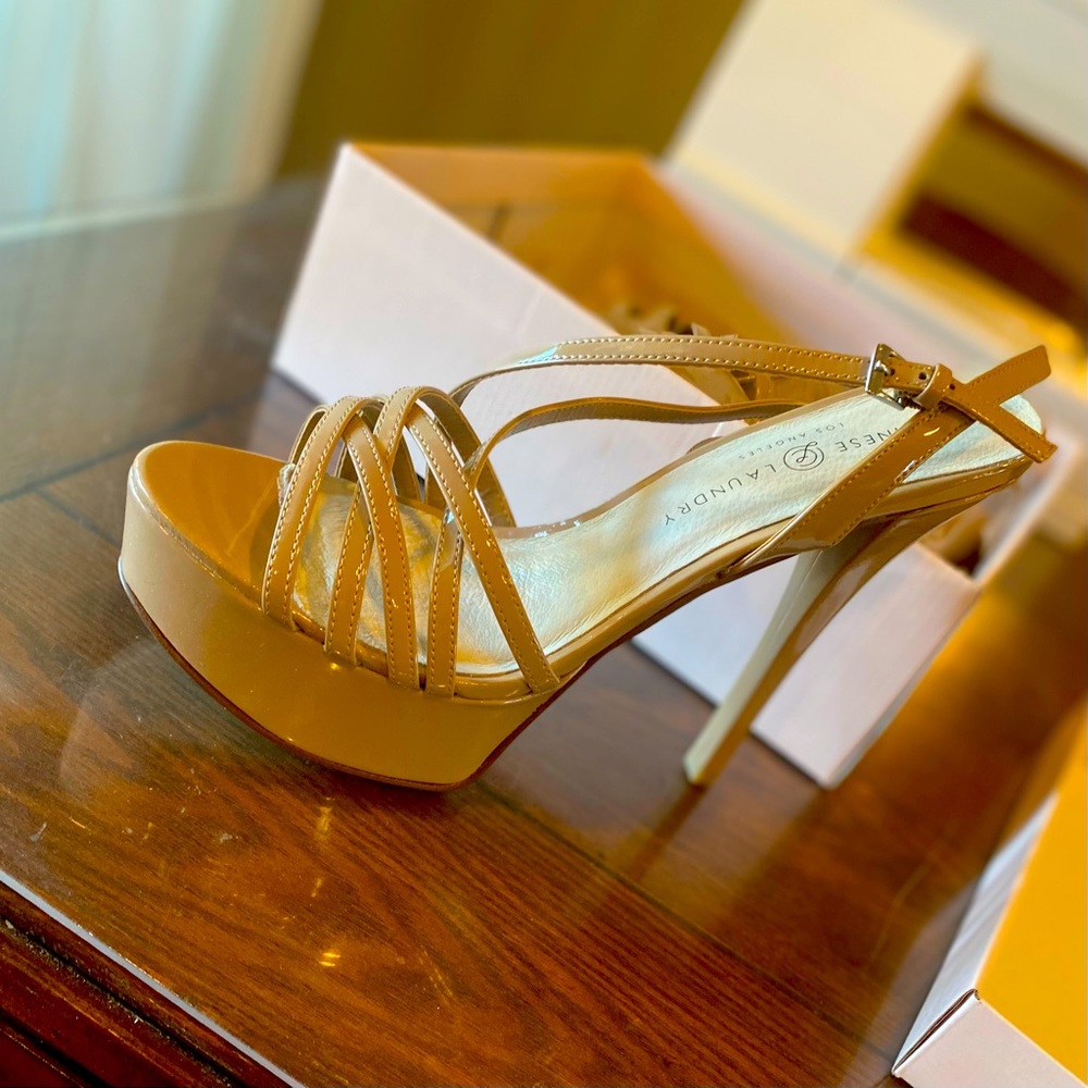 Chinese Laundry - New in Box - Teaser Platform